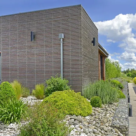 恩马基酒店 4* Aureville