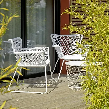 En Marge Otel Aureville